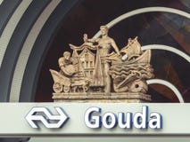 Entrada del Gouda central de Trainstation Foto de archivo Entrada del Gouda central de Trainstation Foto de archivo