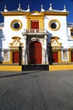Entrada principal de Plaza de Toros en Sevilla imágenes de archivo libres de regalías Entrada principal de Plaza de Toros en Sevilla imágenes de archivo libres de regalías