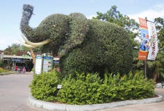 Entrance to San Diego Zoo with an elephant topiary
