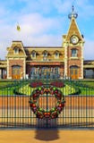 Entrata principale di Hong Kong Disneyland immagini stock libere da diritti Entrata principale di Hong Kong Disneyland immagini stock libere da diritti