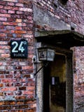 Entrée de quarts de sommeil de prisonnier d'Auschwitz photos libres de droits Entrée de quarts de sommeil de prisonnier d'Auschwitz photos libres de droits