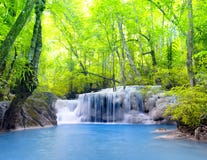 erawan καταρράκτης της Ταϊλάνδης όμορφη φύση στοκ φωτογραφία erawan καταρράκτης της Ταϊλάνδης όμορφη φύση στοκ φωτογραφία