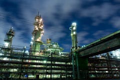 Erdölraffinerieindustrie stockbild Erdölraffinerieindustrie stockbild