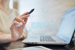 ERP - Ресурс предприятия планируя корпоративную концепцию системы на виртуальном экране стоковые изображения rf ERP - Ресурс предприятия планируя корпоративную концепцию системы на виртуальном экране стоковые изображения rf
