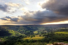 Erstaunlicher Sonnenuntergang, Höchstbezirks-Nationalpark, Derbyshire, England, Vereinigtes Königreich, Europa lizenzfreie stockbilder Erstaunlicher Sonnenuntergang, Höchstbezirks-Nationalpark, Derbyshire, England, Vereinigtes Königreich, Europa lizenzfreie stockbilder