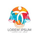Escalas de la tenencia del hombre de la justicia Logo Ley y abogado Logo Design stock de ilustración Escalas de la tenencia del hombre de la justicia Logo Ley y abogado Logo Design stock de ilustración