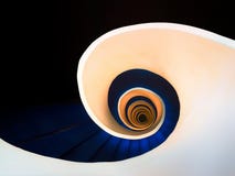Escalera espiral abstracta Foto de archivo Escalera espiral abstracta Foto de archivo