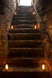 Escaleras de piedra fantasmagóricas en castillo viejo imagenes de archivo Escaleras de piedra fantasmagóricas en castillo viejo imagenes de archivo