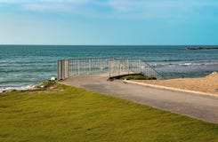 Escaliers menant au bord de mer photo stock Escaliers menant au bord de mer photo stock