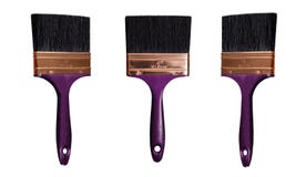A escova de pintura preta isolada com a vara roxa escura em um fundo branco differen dentro ângulos fotos de stock A escova de pintura preta isolada com a vara roxa escura em um fundo branco differen dentro ângulos fotos de stock