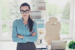 Esfera 3d diferente Retrato da senhora nova séria do negócio nos glas foto de stock Esfera 3d diferente Retrato da senhora nova séria do negócio nos glas foto de stock
