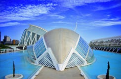 Espanha, Valência novo, Santiago Calatrava, cidade das ciências e das artes, hemisferic, arte, arquitetura nova fotografia de stock royalty free Espanha, Valência novo, Santiago Calatrava, cidade das ciências e das artes, hemisferic, arte, arquitetura nova fotografia de stock royalty free