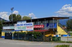 Estadio de fútbol de Iseo imagenes de archivo Estadio de fútbol de Iseo imagenes de archivo