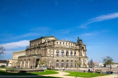 Estado saxão Opera Semperoper, Dresden, Alemanha imagem de stock Estado saxão Opera Semperoper, Dresden, Alemanha imagem de stock