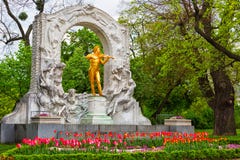 Estatua de Juan Strauss en Viena foto de archivo Estatua de Juan Strauss en Viena foto de archivo