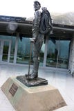 Estatua de Sir Edmund Hillary, cocinero del soporte, Nueva Zelanda fotografía de archivo Estatua de Sir Edmund Hillary, cocinero del soporte, Nueva Zelanda fotografía de archivo