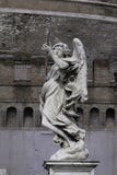 Estatua del ángel con la lanza imagen de archivo libre de regalías Estatua del ángel con la lanza imagen de archivo libre de regalías