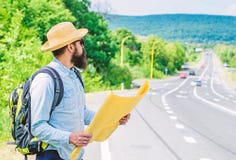 Eu sou perdido em minha maneira Viagem perdida do sentido do mapa do mochileiro do turista Em torno do mundo Encontre folha do ma imagens de stock Eu sou perdido em minha maneira Viagem perdida do sentido do mapa do mochileiro do turista Em torno do mundo Encontre folha do ma imagens de stock
