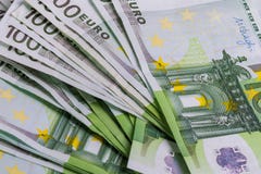 Euro banknoty na białym tle kilkaset euro szczegół zdjęcia royalty free Euro banknoty na białym tle kilkaset euro szczegół zdjęcia royalty free