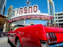 Evento caldo di August Nights, Reno del centro, Nevada fotografia stock Evento caldo di August Nights, Reno del centro, Nevada fotografia stock