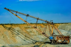 Excavatrice de marche image stock Excavatrice de marche image stock