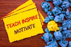 A exibição da nota da escrita ensina inspira motiva Faísca apresentando da foto do negócio a imaginação para sentir a necessidade imagens de stock A exibição da nota da escrita ensina inspira motiva Faísca apresentando da foto do negócio a imaginação para sentir a necessidade imagens de stock