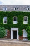 Exit.U.K. June 02, 2018. Beautiful, medieval houses around the square near the Exeter Cathedral. Devon, South West England, United royalty free stock photos Exit.U.K. June 02, 2018. Beautiful, medieval houses around the square near the Exeter Cathedral. Devon, South West England, United royalty free stock photos