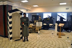 Expositie` Duitse controlepost ` bij de Museumtechniek van Vadim Zadorozhnogo Arkhangelskoe, het Gebied van Moskou, Rusland royalty-vrije stock fotografie Expositie` Duitse controlepost ` bij de Museumtechniek van Vadim Zadorozhnogo Arkhangelskoe, het Gebied van Moskou, Rusland royalty-vrije stock fotografie