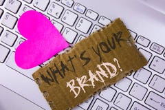 Exprimez le texte d'écriture ce qui est votre question de marque Concept d'affaires pour poser des questions sur votre fabricant images libres de droits Exprimez le texte d'écriture ce qui est votre question de marque Concept d'affaires pour poser des questions sur votre fabricant images libres de droits