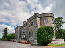 Extérieur de maison de belvédère, Irlande image libre de droits Extérieur de maison de belvédère, Irlande image libre de droits