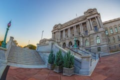 Facciata della Biblioteca del Congresso Thomas Jefferson Building immagine stock libera da diritti Facciata della Biblioteca del Congresso Thomas Jefferson Building immagine stock libera da diritti