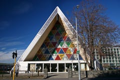 Fachada delantera de la catedral transitoria de Shigeru Ban después del desastre del terremoto en Christchurch, Cantorbery, Nueva fotografía de archivo libre de regalías Fachada delantera de la catedral transitoria de Shigeru Ban después del desastre del terremoto en Christchurch, Cantorbery, Nueva fotografía de archivo libre de regalías