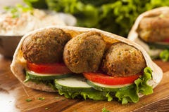 Falafel organique dans Pita Pocket photos stock Falafel organique dans Pita Pocket photos stock