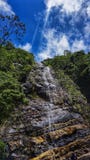 Fallande vattenfallsikt i afton royaltyfria bilder Fallande vattenfallsikt i afton royaltyfria bilder