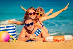 Familie bij het Strand royalty-vrije stock afbeelding Familie bij het Strand royalty-vrije stock afbeelding