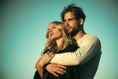 Familiepaar van de mens en sexy meisje, vertrouwen royalty-vrije stock afbeeldingen Familiepaar van de mens en sexy meisje, vertrouwen royalty-vrije stock afbeeldingen
