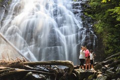 Family at the Crabtree Falls stock images Family at the Crabtree Falls stock images