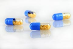 Farmaceutische drugcapsules stock afbeelding Farmaceutische drugcapsules stock afbeelding