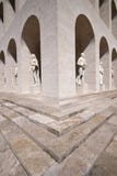 Fasad av forntida byggnad i Eur-område i Rome, Italien royaltyfria bilder Fasad av forntida byggnad i Eur-område i Rome, Italien royaltyfria bilder