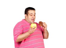 Fat man deciding between an apple and a sweet Royalty Free Stock Photography Fat man deciding between an apple and a sweet Royalty Free Stock Photography