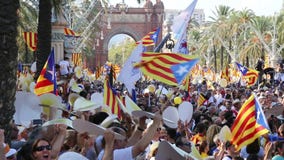 Feestelijke parade op dag van Catalonië Feestelijke parade op dag van Catalonië