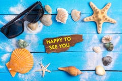 Feliz vê-lo text com conceito dos ajustes do verão imagens de stock Feliz vê-lo text com conceito dos ajustes do verão imagens de stock