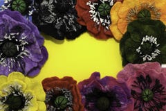 Feltro feito a mão, flores fotografia de stock Feltro feito a mão, flores fotografia de stock