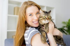 Femme Avec Un Chat Photo Stock Image Du Enfant Famille Femme Avec Un Chat Photo Stock Image Du Enfant Famille