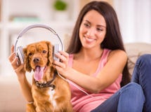 Femme et chien images libres de droits Femme et chien images libres de droits