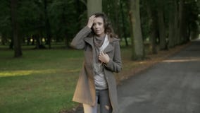 Femme triste et pleurante Femme triste et pleurante
