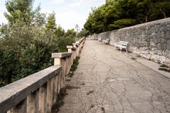 Fente, Croatie, promenade de Marjan de parc photographie stock libre de droits Fente, Croatie, promenade de Marjan de parc photographie stock libre de droits