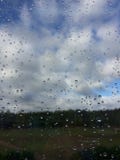fenêtre après la pluie d'automne photographie stock fenêtre après la pluie d'automne photographie stock