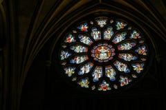 Fenêtre en verre teinté ronde dans la cathédrale dans Bristol le 14 mai 2019 photo stock Fenêtre en verre teinté ronde dans la cathédrale dans Bristol le 14 mai 2019 photo stock