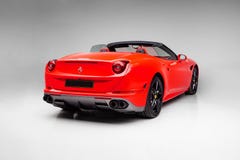 2017 Ferrari Californië die T Speciale behandelen royalty-vrije stock fotografie 2017 Ferrari Californië die T Speciale behandelen royalty-vrije stock fotografie
